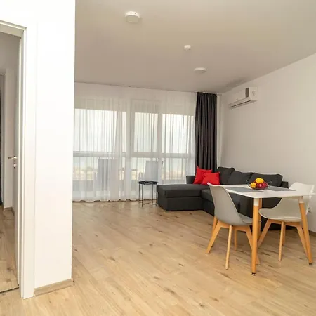 Aparthotel Primorsko Apartment 2*