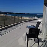 Aparthotel Primorsko アパート プリモルスコ