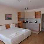アパート Aparthotel Primorsko プリモルスコ