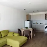 Aparthotel Primorsko アパート