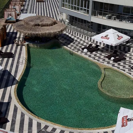 アパート Aparthotel Primorsko プリモルスコ