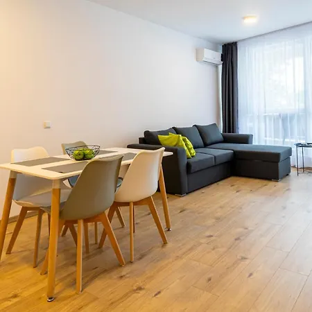 Aparthotel Primorsko Apartamento 2*